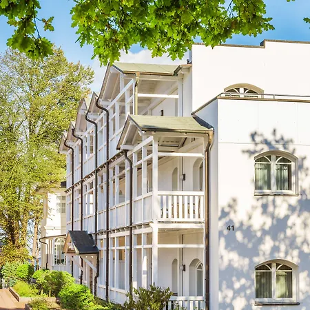 ホテル Strandhaus Belvedere 4*