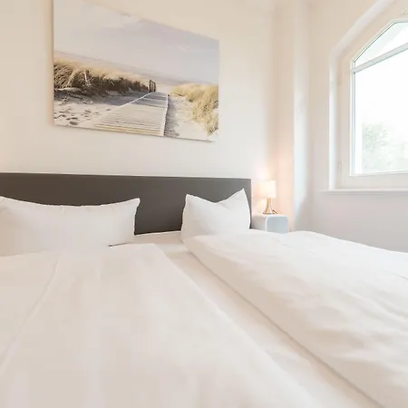 Strandhaus Belvedere Hotel 4*