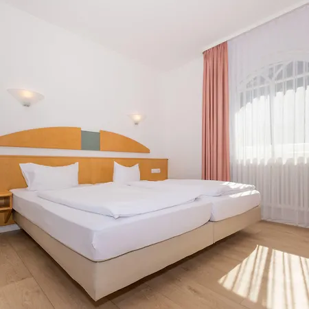 Strandhaus Belvedere Hotel 4*